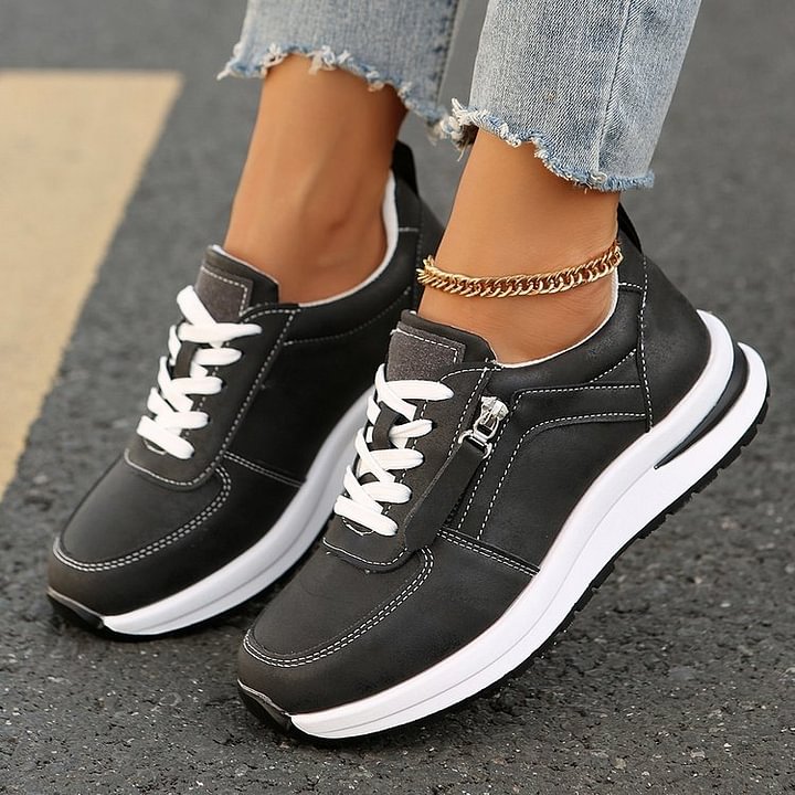Nina | Chic Sport Zip Sneakers