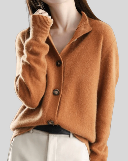 Adèle | Chic Buttoned Cardigan
