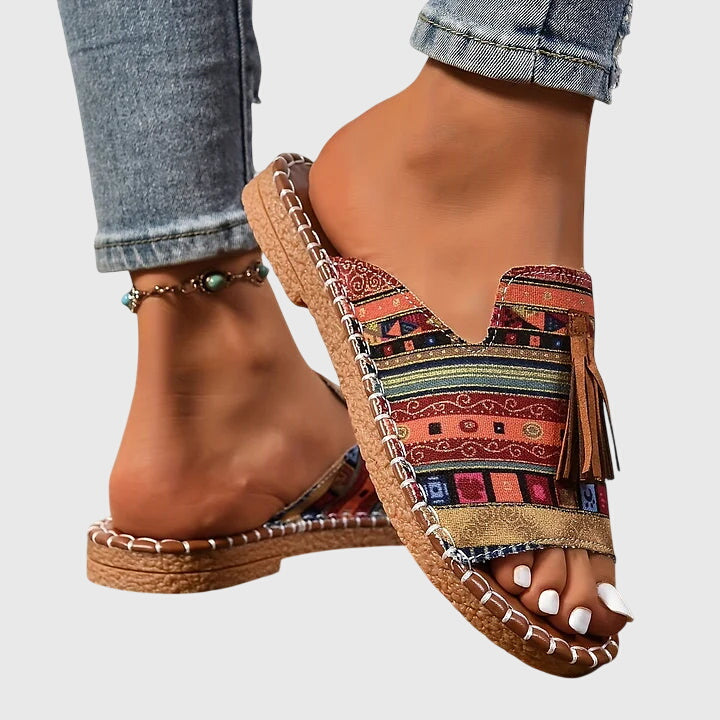 Énora | Ethnic Orthopedic Mules