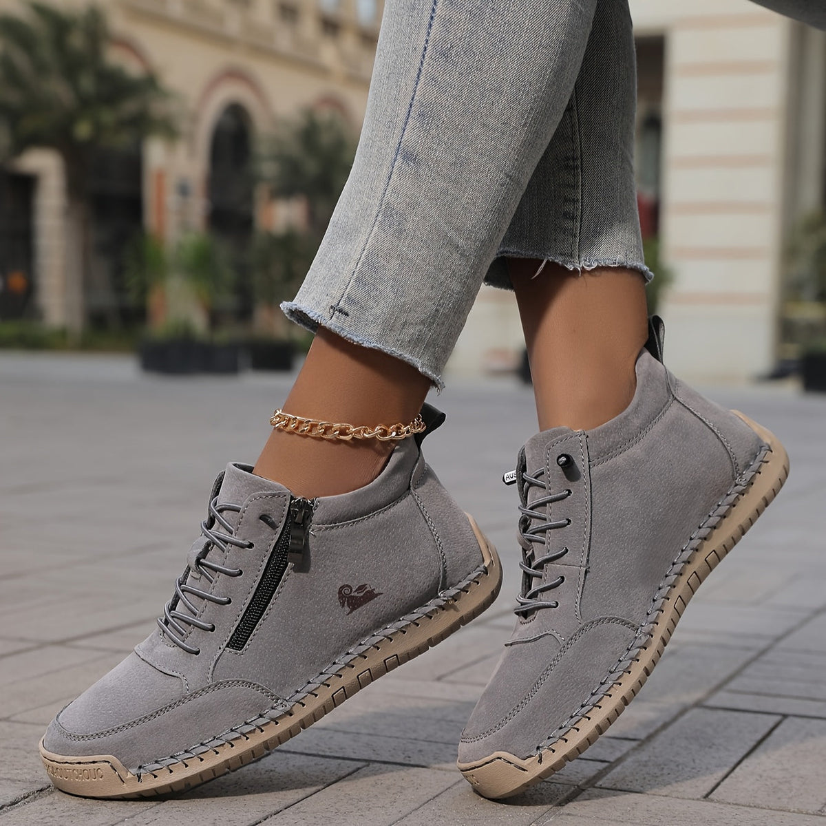 Maura | Comfort Nature Zip Sneakers