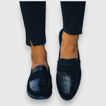 Sara | Crocodile Moccasins