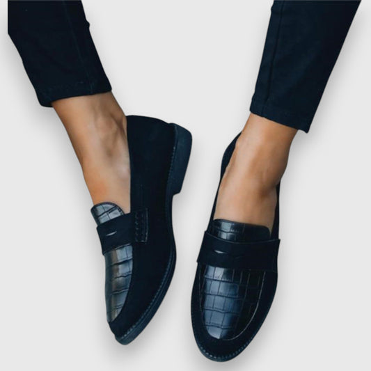 Sara | Crocodile Moccasins