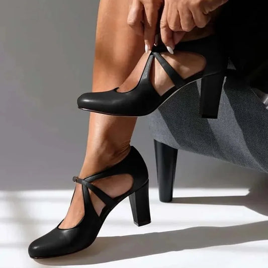 Valessia | Classic Crossed Heels