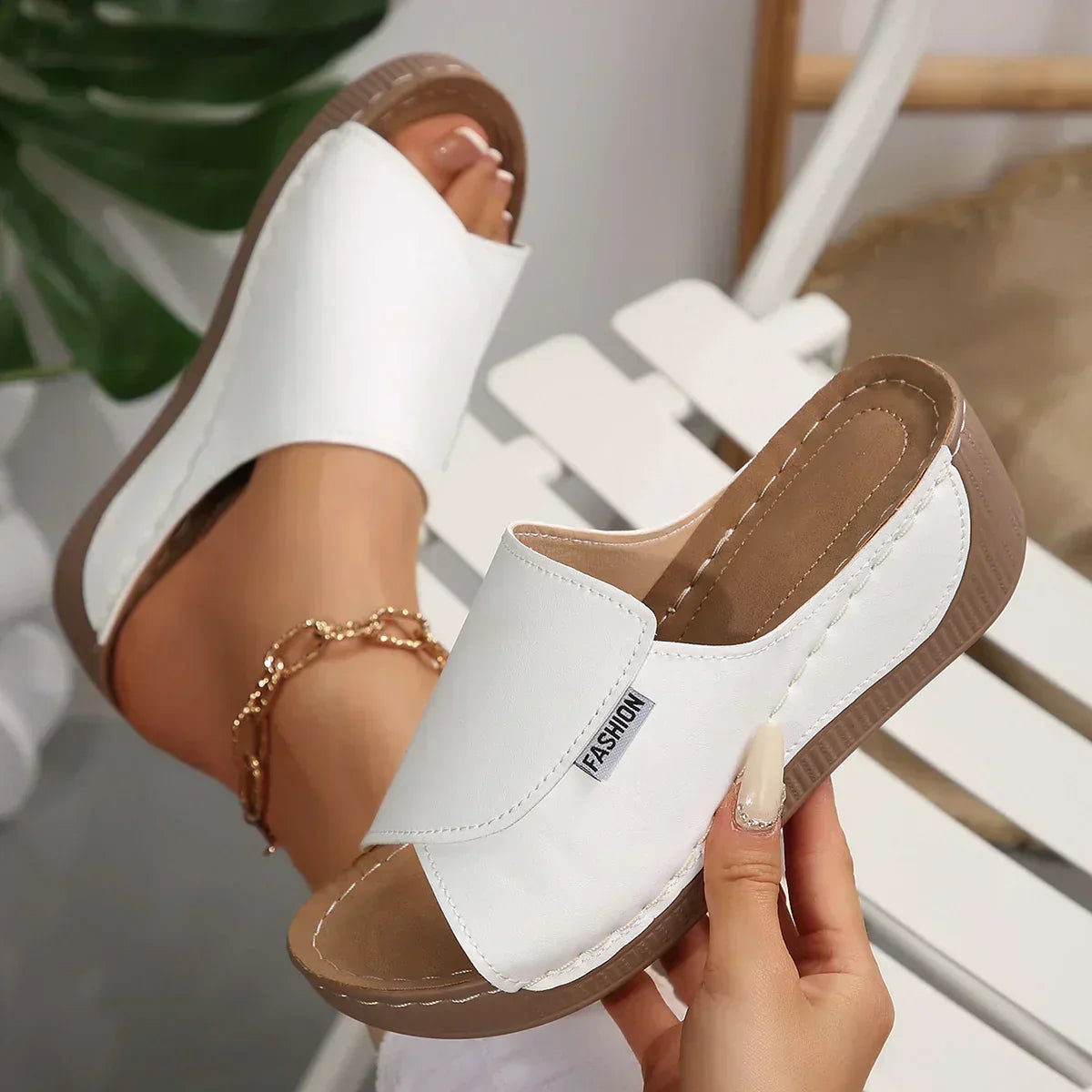 Rumi | Adjustable Orthopedic Mules