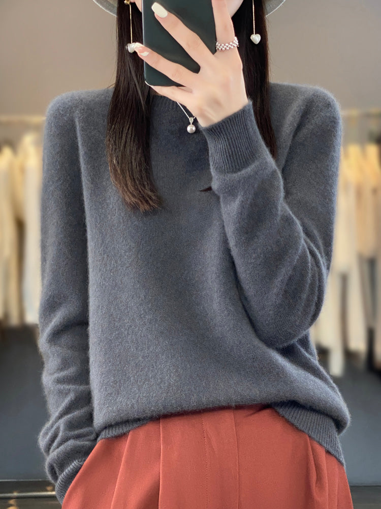 Émilie | Soft Minimalist Sweater