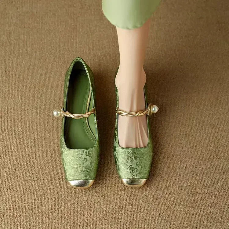 Daisy | Bridal Moccasins