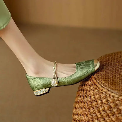 Daisy | Bridal Moccasins