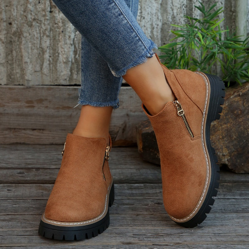 Women's water-resistant everyday ankle boots