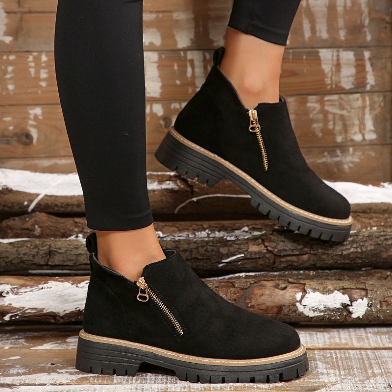 Women's water-resistant everyday ankle boots